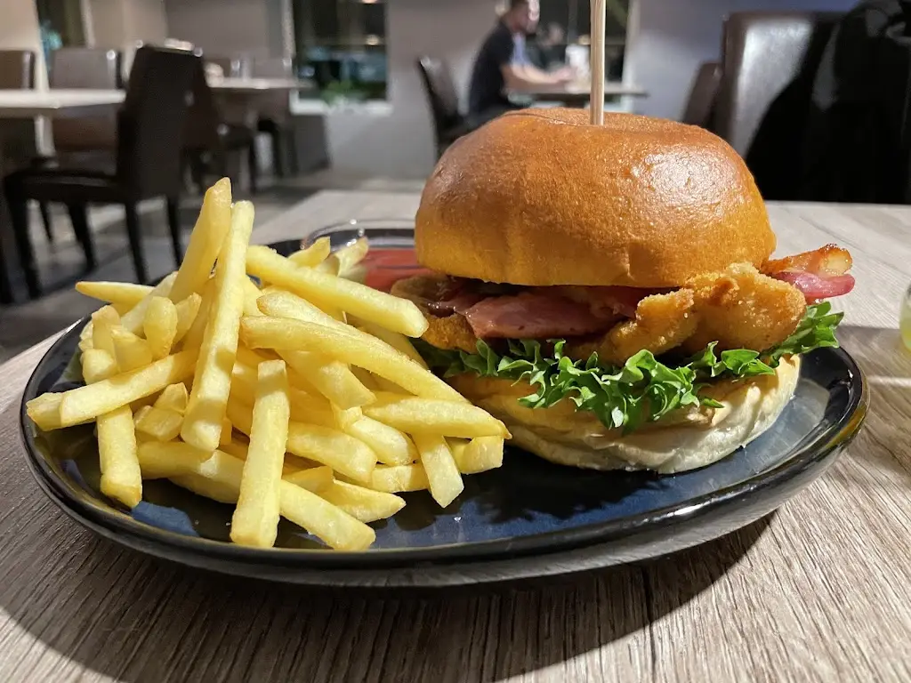 Laterna Restaurant & Pizza_Hevlín_slider_image_2