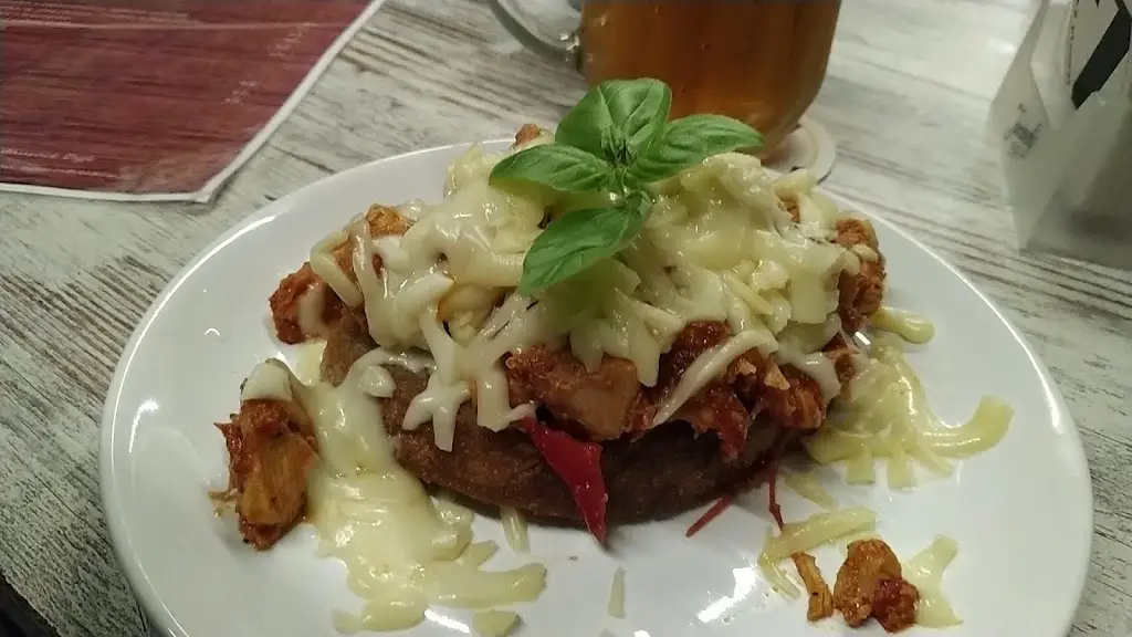 Olga Maxova_Restaurace Dyje_Hevlín_review