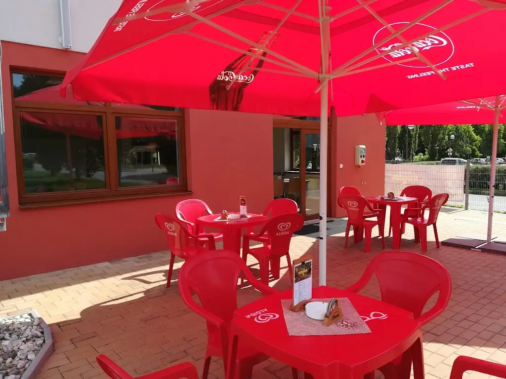 Restaurace U Kanára restaurant in Dubňany