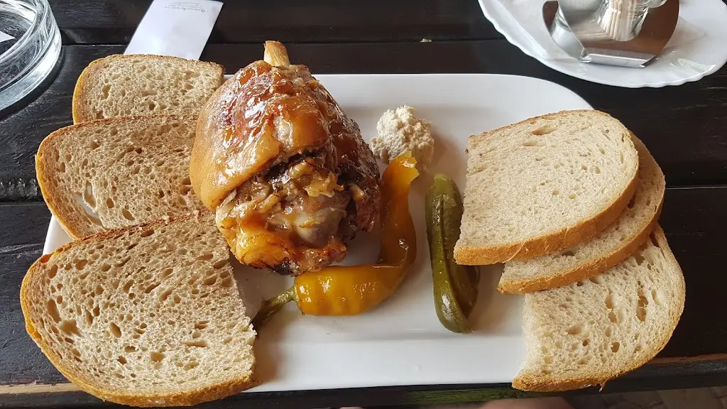 Restaurace U Kanára_Dubňany_slider_image_2