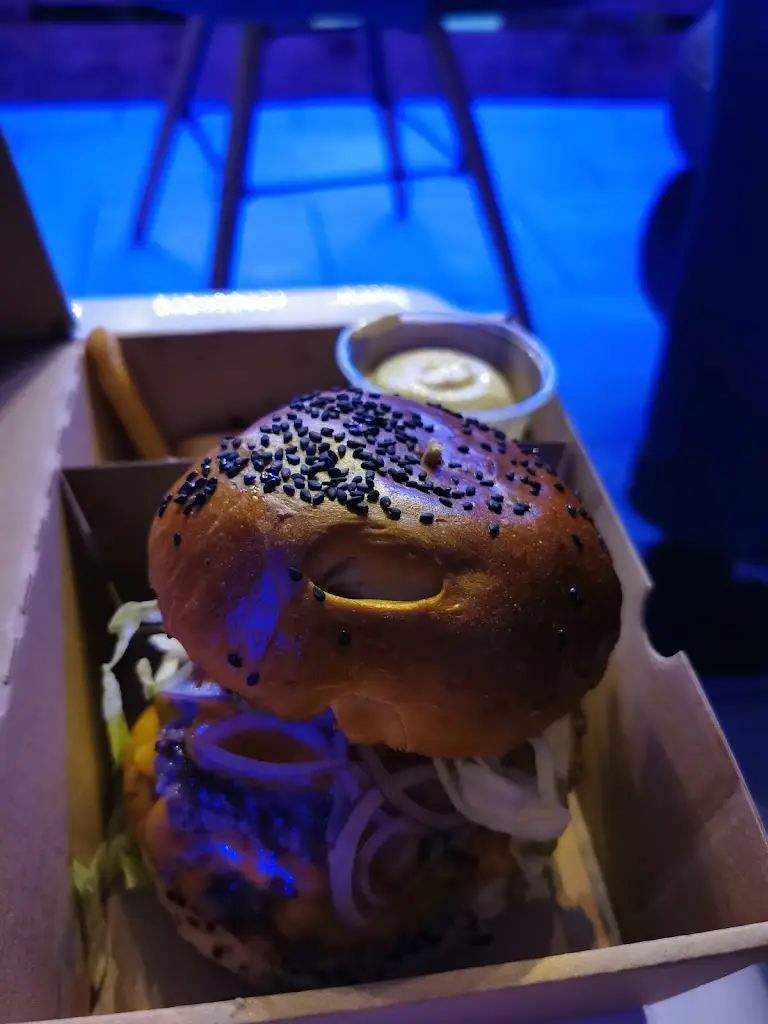 Menu_MAM Burger_Hlohovec_image_4