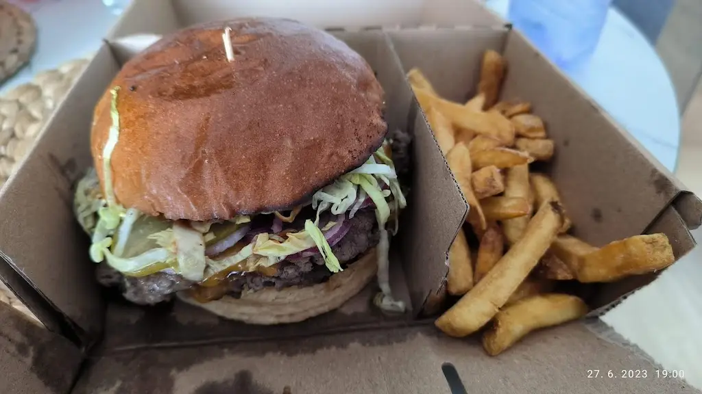 Menu_MAM Burger_Hlohovec_image_5