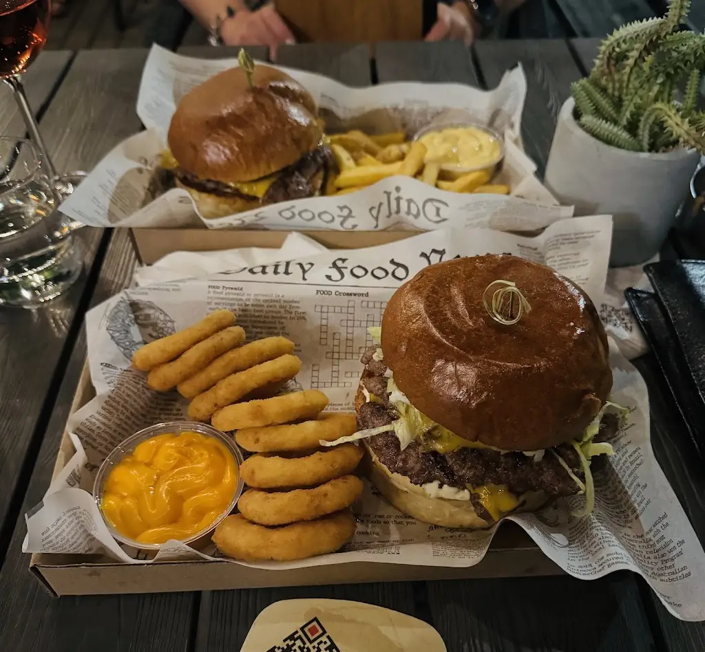 Peter Blaho_MAM Burger_Hlohovec_review