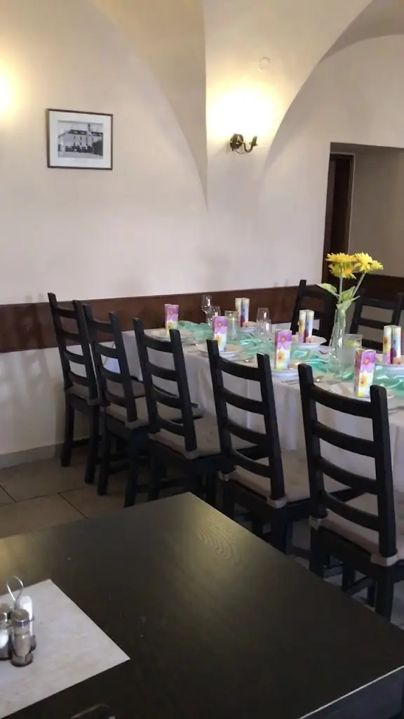 Reštaurácia, kaviareň a terasa & Hotel JELEŇ_Hlohovec_slider_image_2