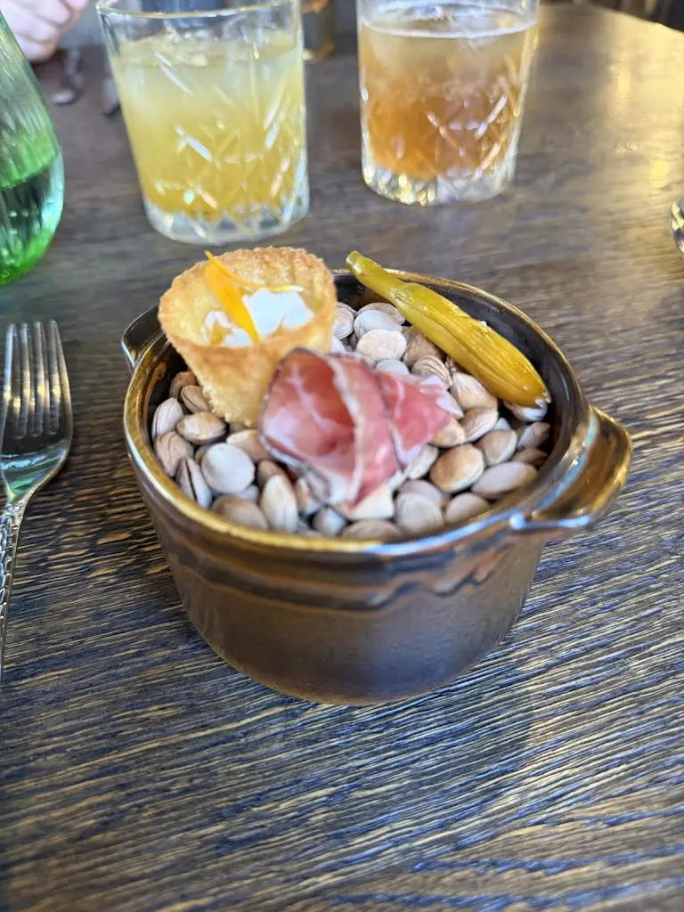 Lucie Mayer_Chaplin Café_Hlohovec_review