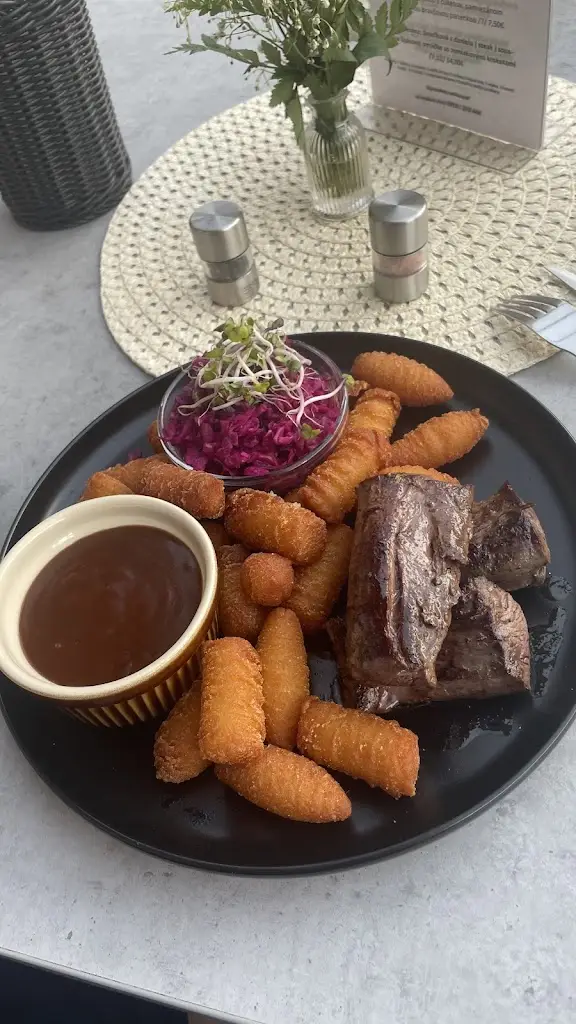 Tomáš Karas_Jummiko_Hlohovec_review