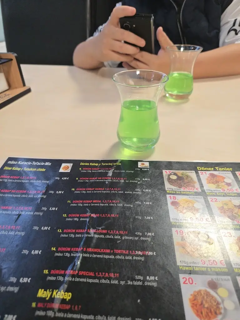 Elena Štoudkova_Mega kebab_Hlohovec_recensione