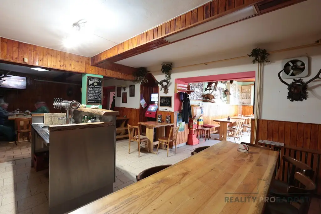 Josef Loveček_Hostěradice_slider_image_3