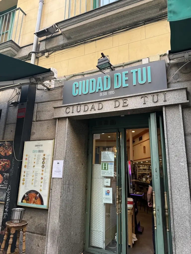 Ciudad De Tui restaurant in Borek