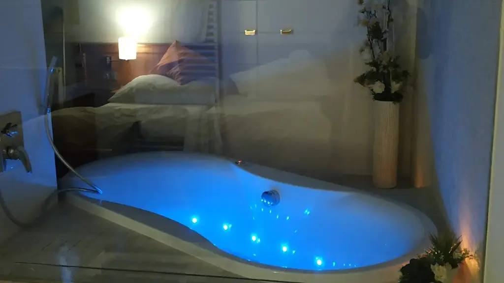 Hotel a Restaurace Pod Věží Strážnice_Hroznová Lhota_slider_image_3