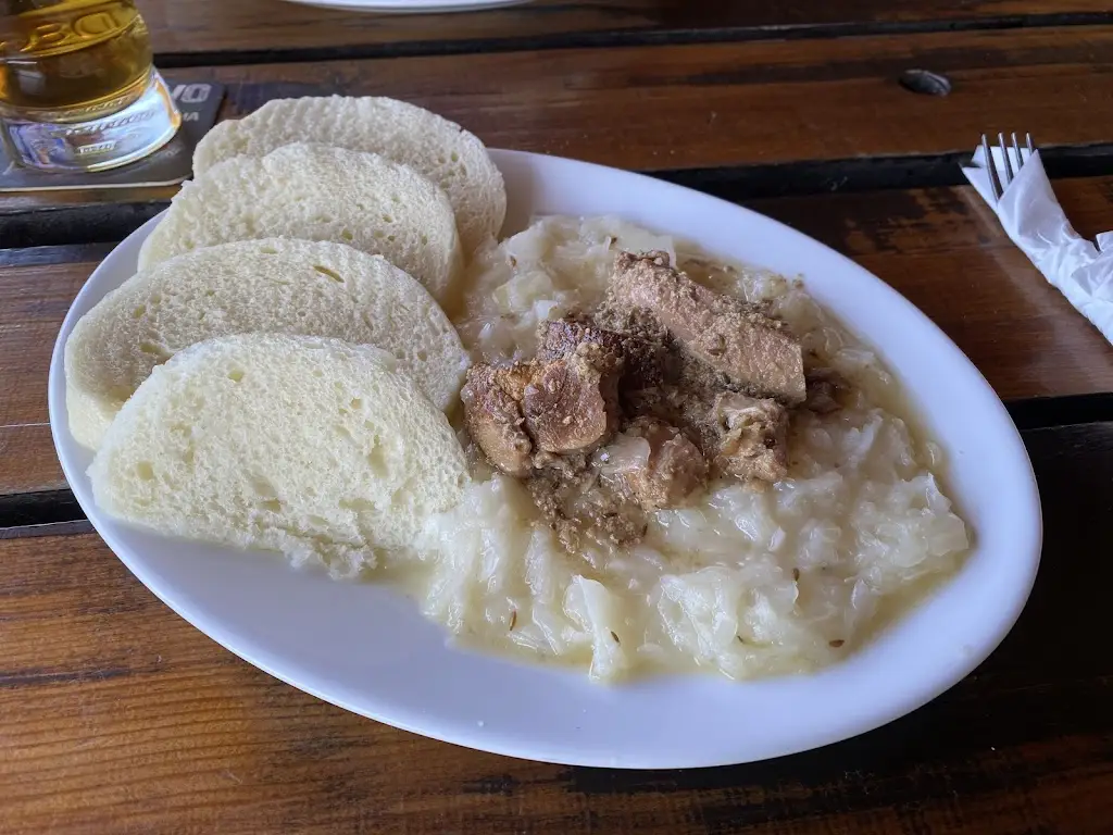 Restaurace a penzion pod Šumárníkem_Hroznová Lhota_slider_image_2