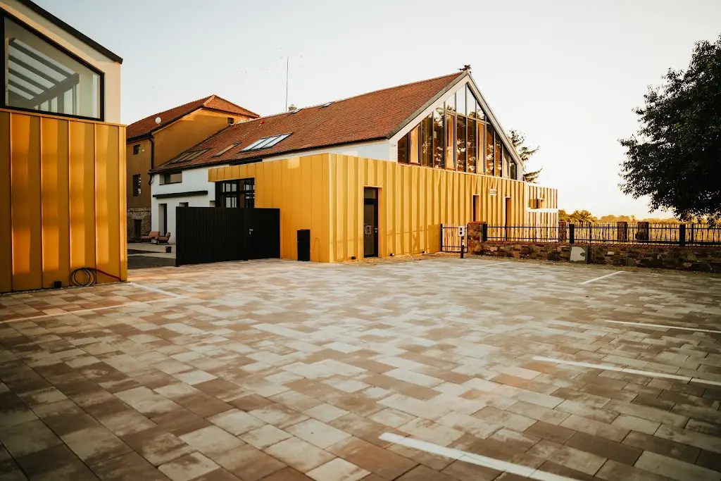 Galerie mlýn Žeraviny restaurant in Hroznová Lhota