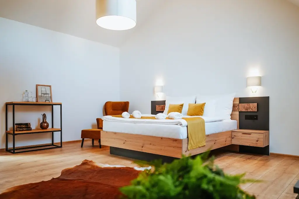 Galerie mlýn Žeraviny_Hroznová Lhota_slider_image_2