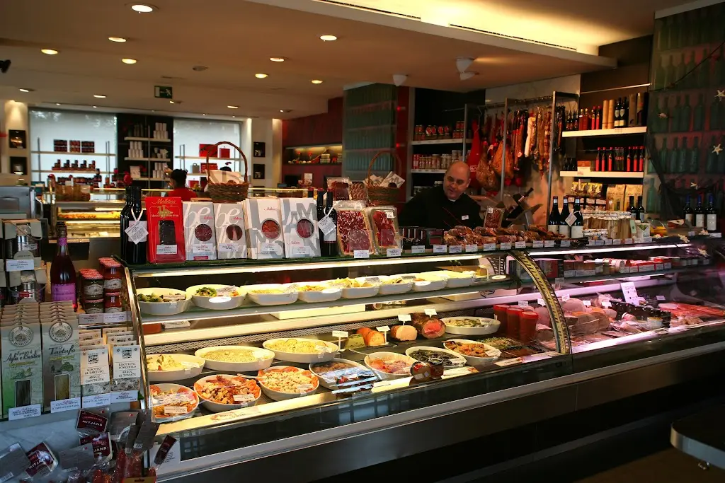 Pastelería Mallorca | Pozuelo restaurant in Borek