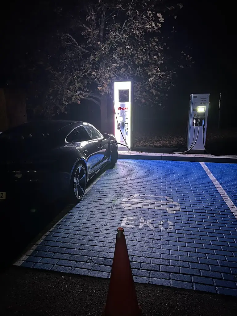 Jaromír Ježek_MOL_Ivanovice na Hané_review