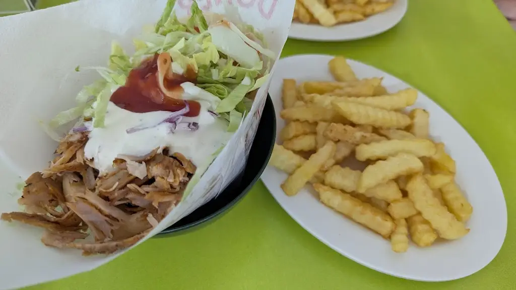 Restaurante Kebab Mar de Cristal restaurant in Borek