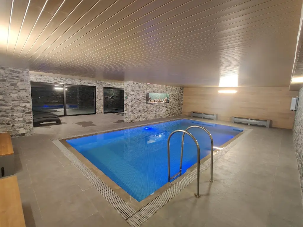 Matouš Vrchota_Hotel Kras_Jedovnice_review