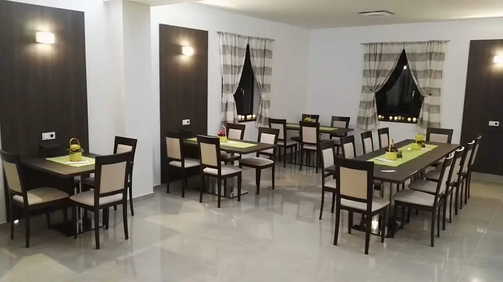 Restaurace & Penzion U Brázdů restaurant in Ivančice