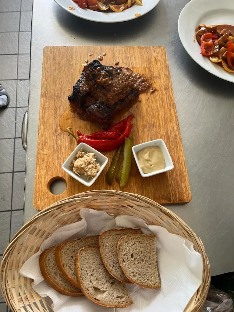 Restaurant Pizzeria Ve Sboru_Ivančice_slider_image_3