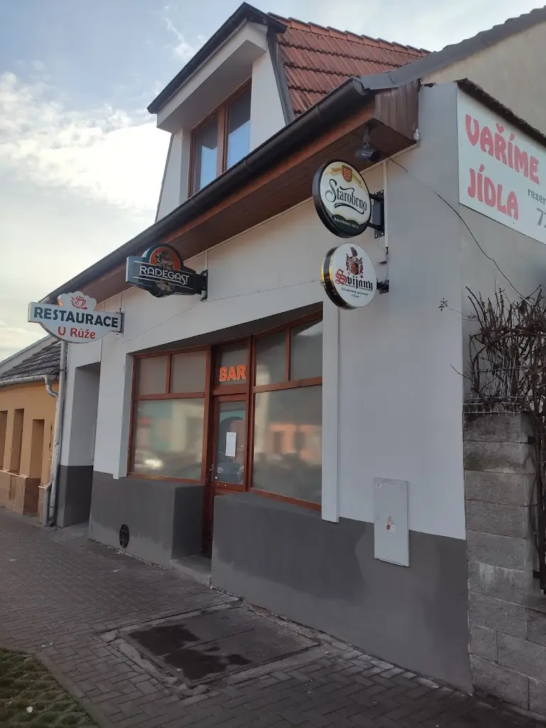 U růže_Ivančice_slider_image_1