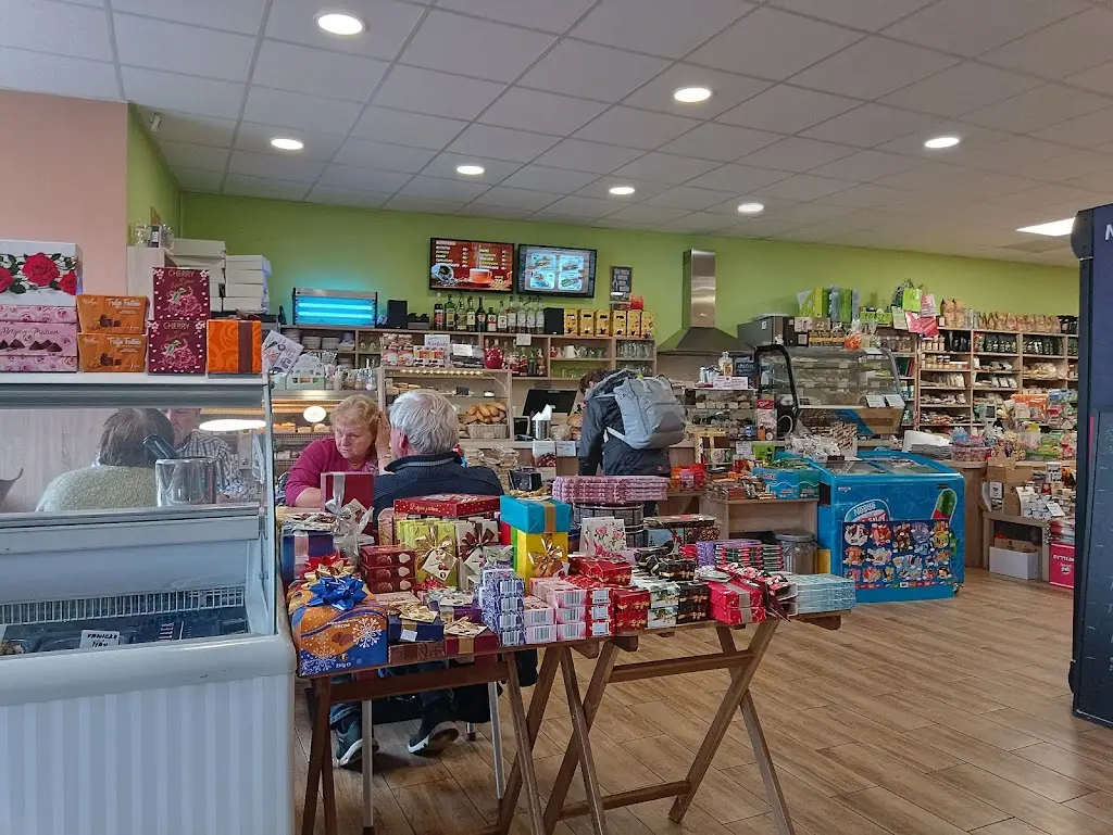 Petra Nevrzalová_Zdravé potraviny & Café bar Lapacho_Ivančice_review