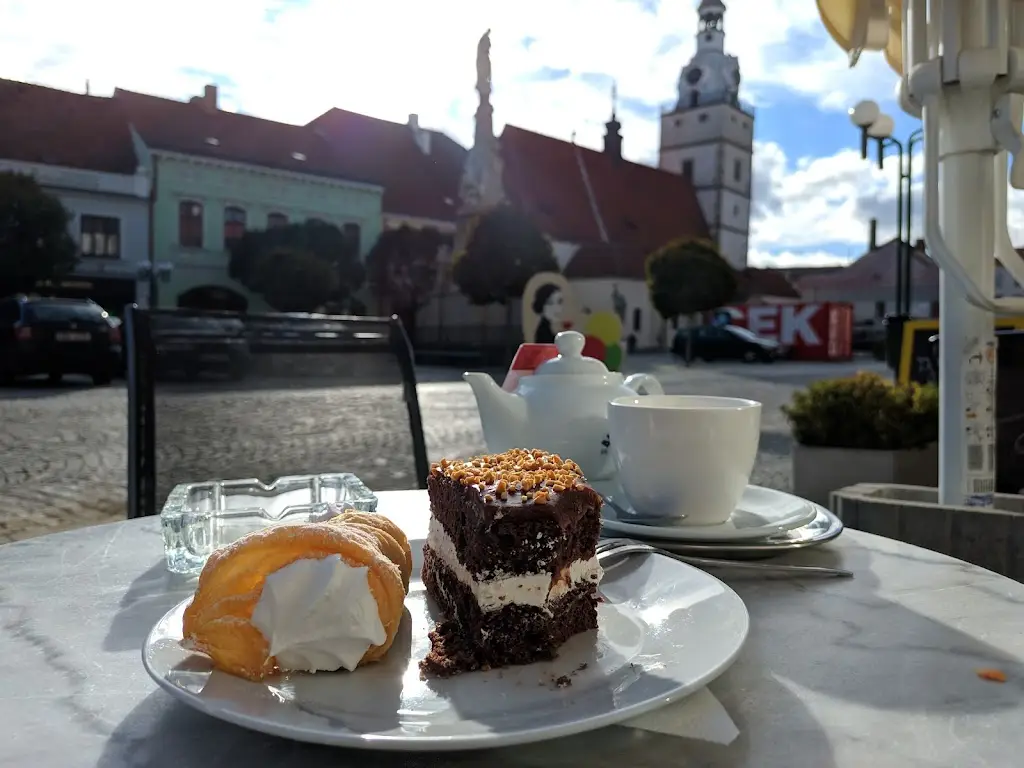 Ivona Caffee Bar_Ivančice_slider_image_2