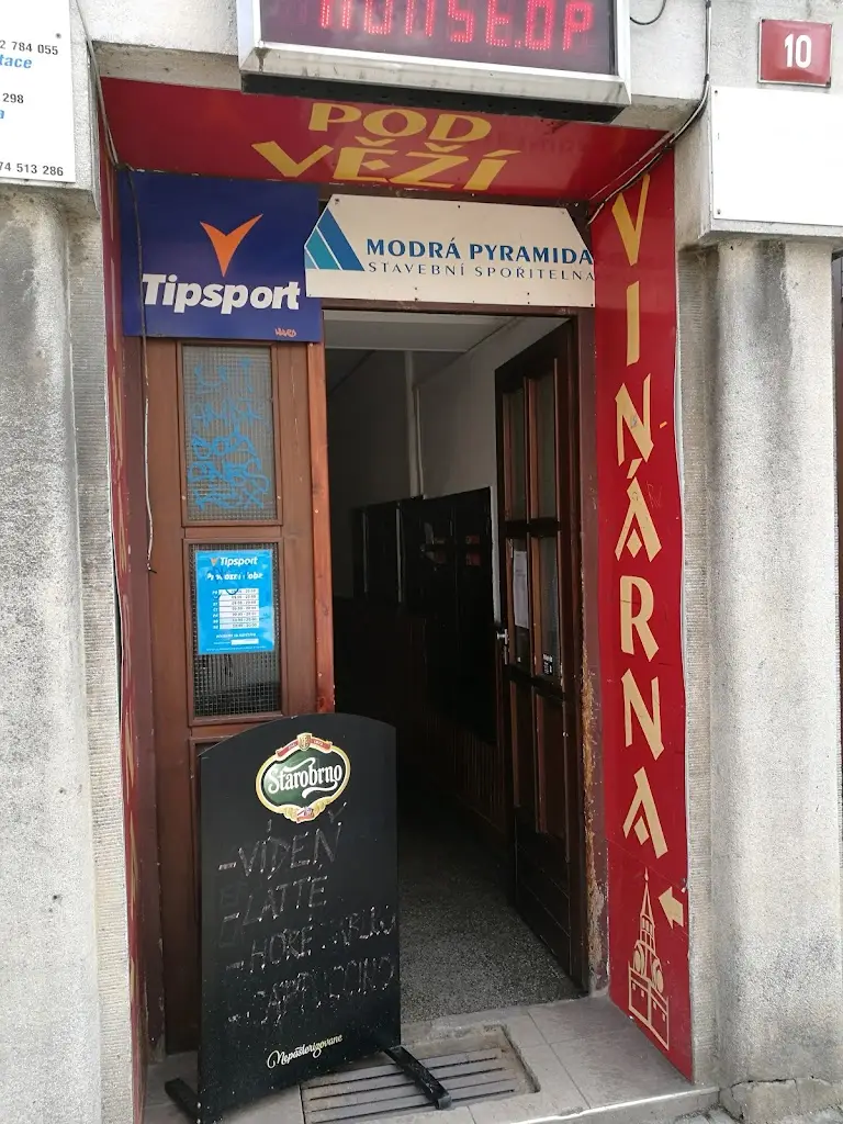 Vinárna Pod Věží ristorante a Ivančice