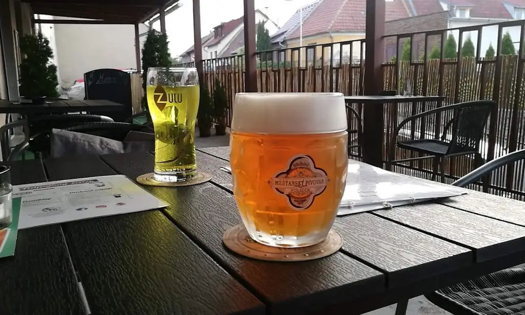 Pizza Na Kovárně_Ivančice_slider_image_3