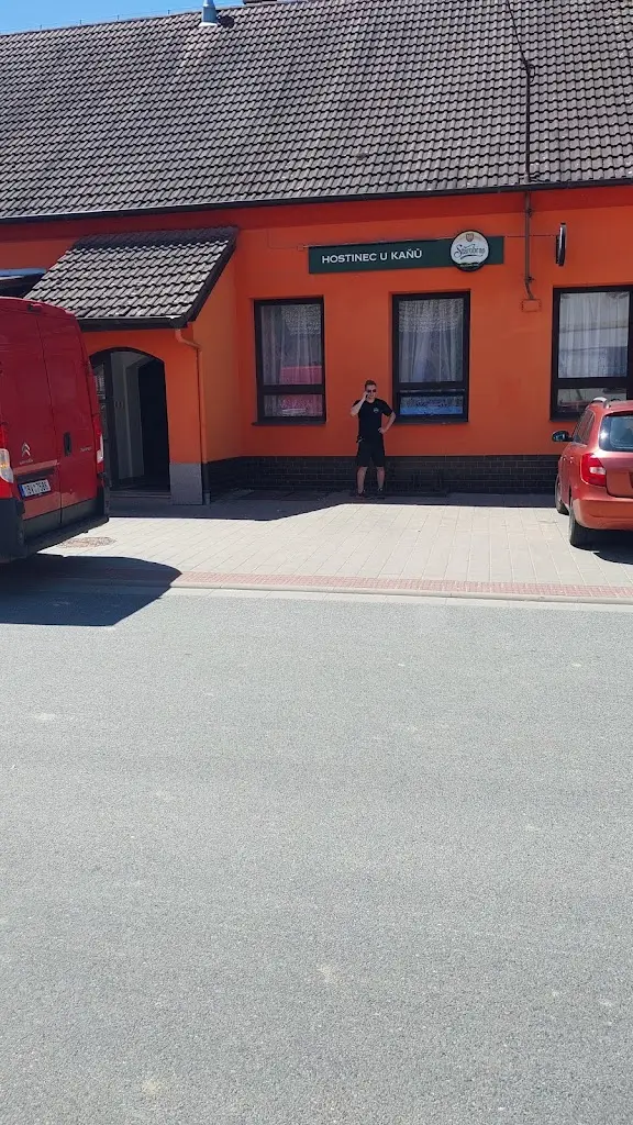 Jan Prochazka_Pohostinství u Kaňů_Kobylí_review