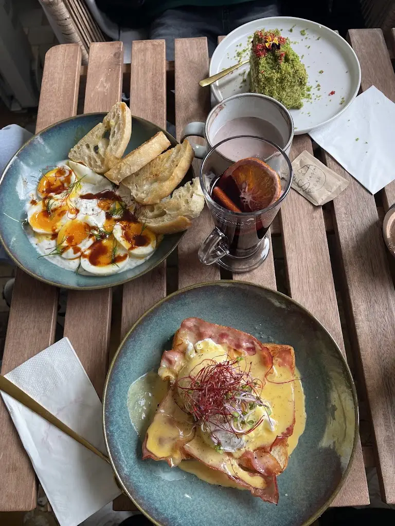 Martin Fichta_Siesta prosecco&tapas bar_Kobylí_review