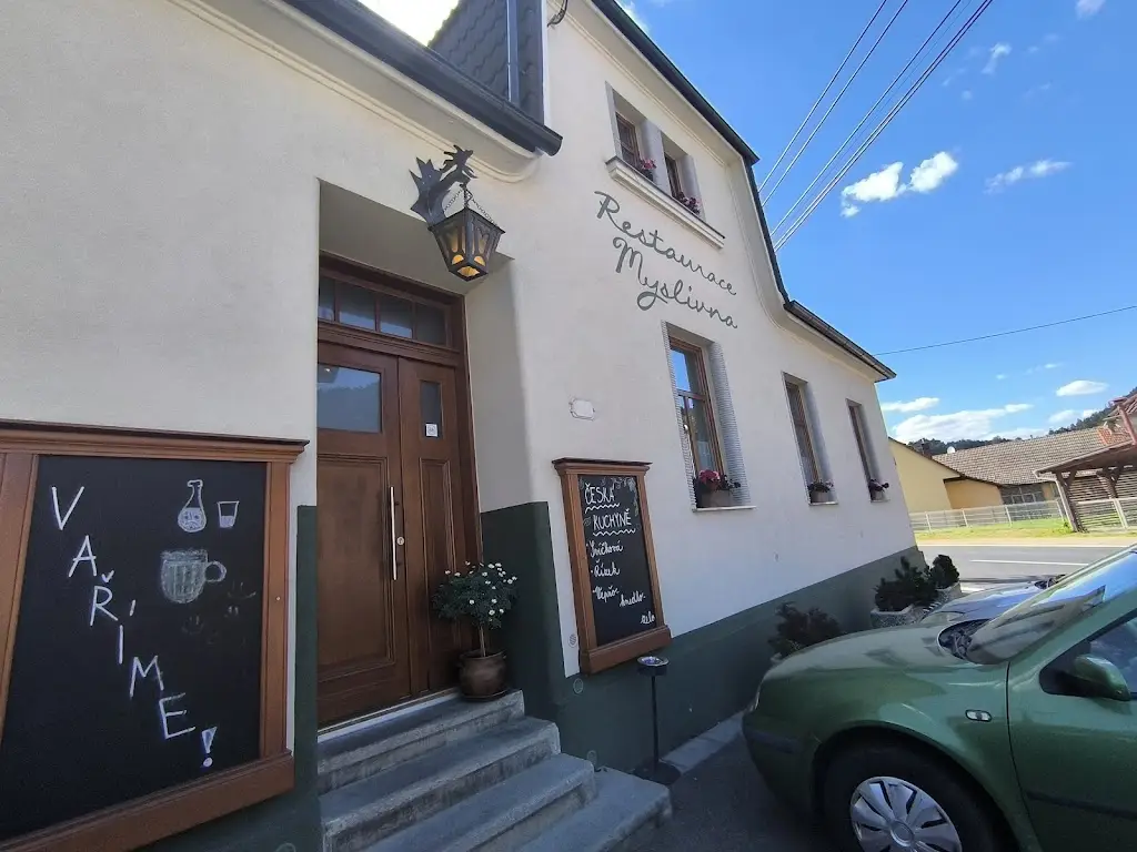 Kristýna Hladíková_Restaurace Myslivna_Kunštát_recensione