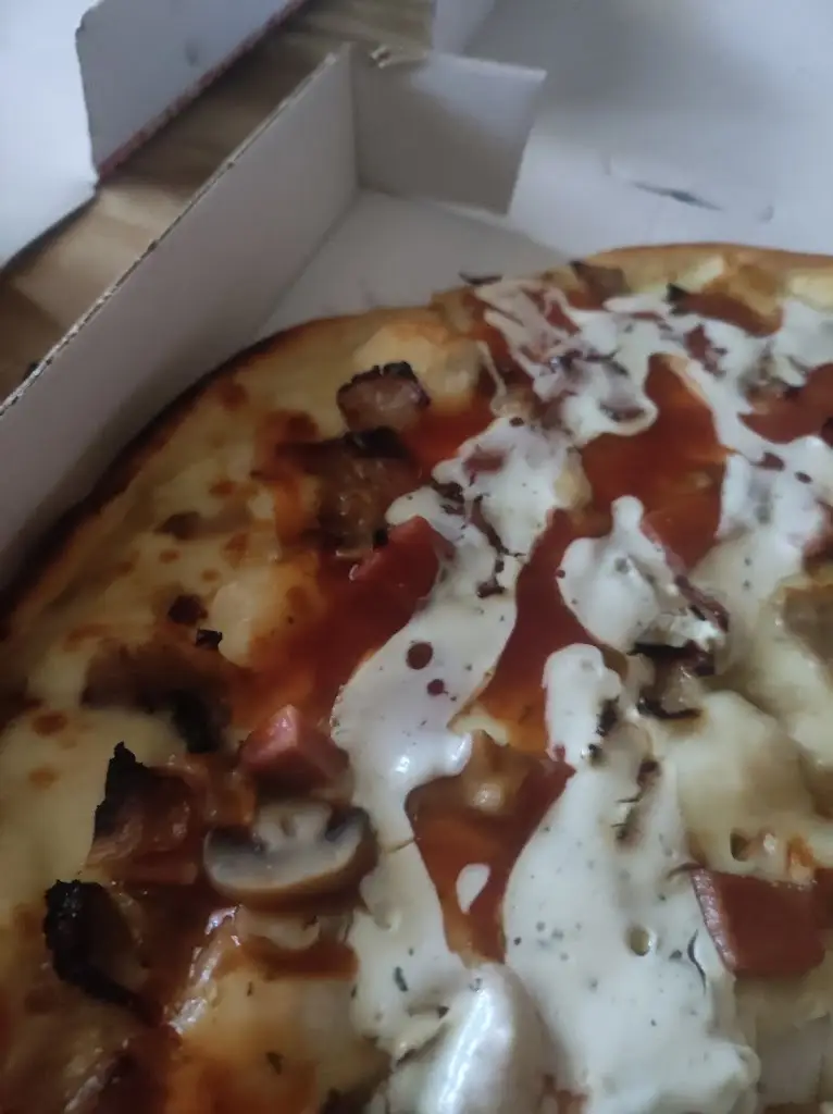 Lucia Manzano_Fast Córdoba Kebab Pizzería_Borek_review