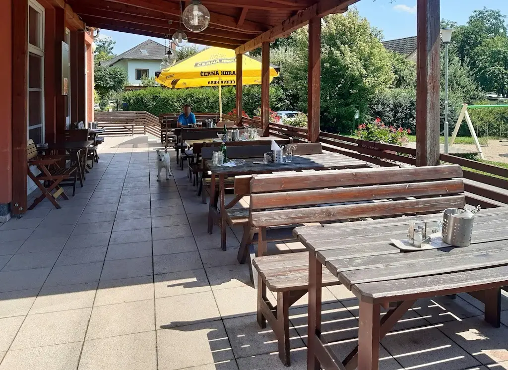 Restaurace Kulturní dům restaurant in Kunštát