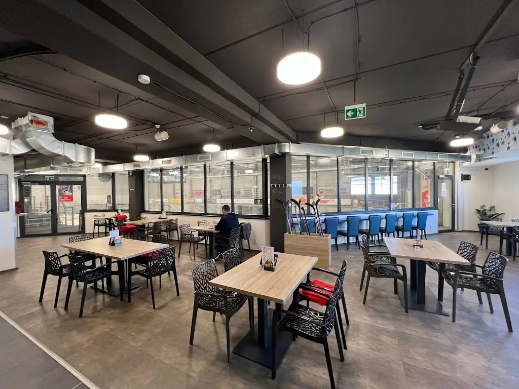 Skybox Pub restaurant in Kuřim