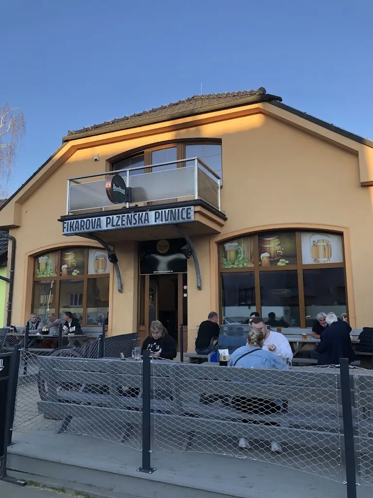 Fikarova plzeňská pivnice_Kuřim_slider_image_1