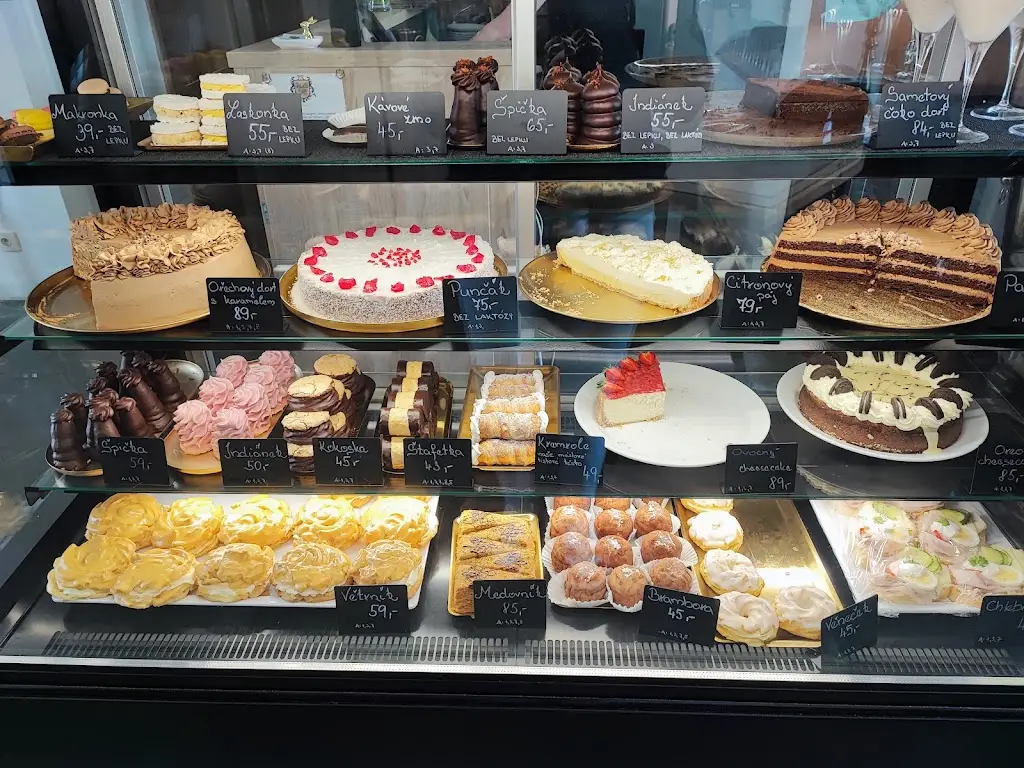 Nadiia_Valea Caffe_Letovice_review