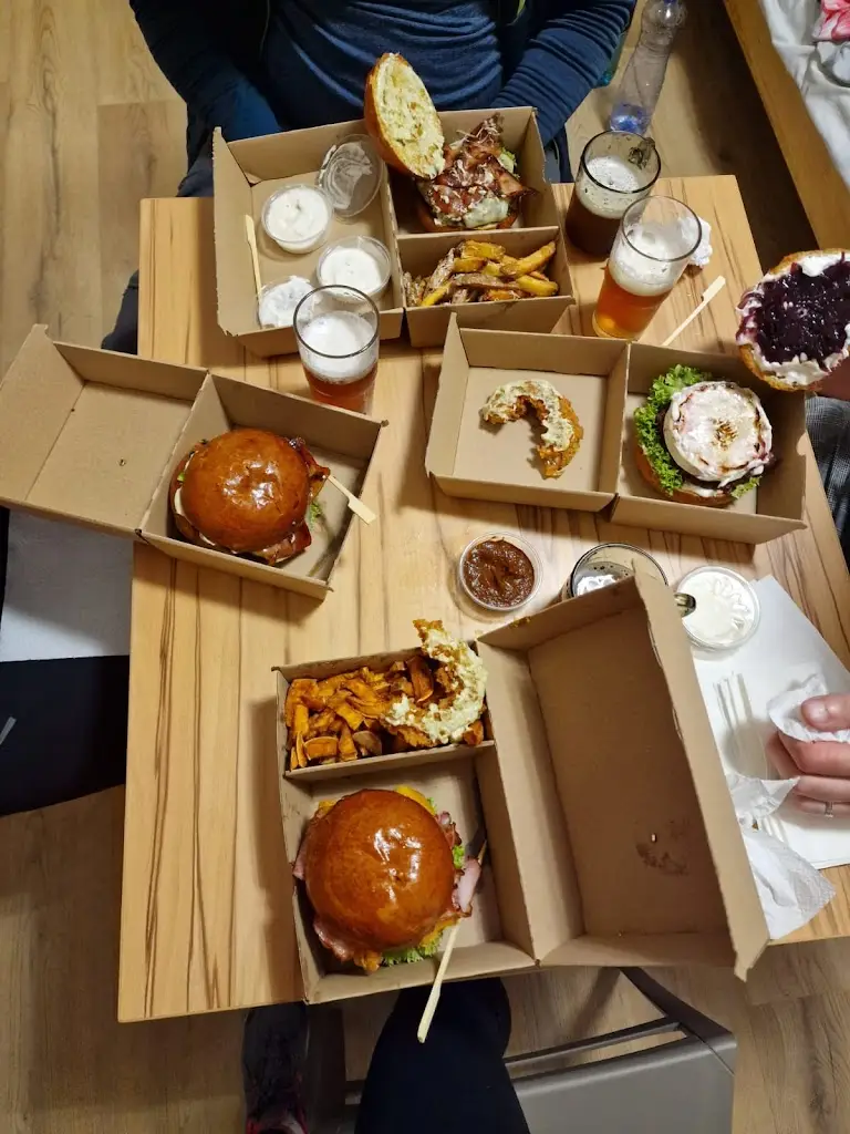 Danut Istrate_Prosteburger_Kyjov_review