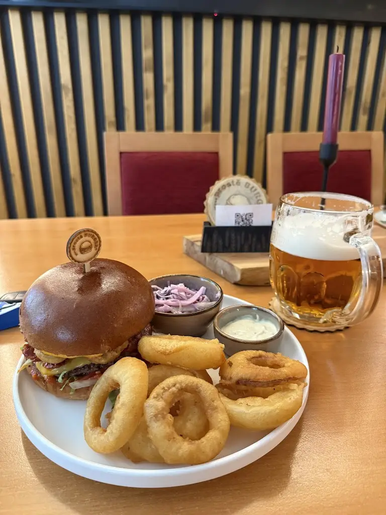 Michal Bakaj_Prosteburger_Kyjov_review