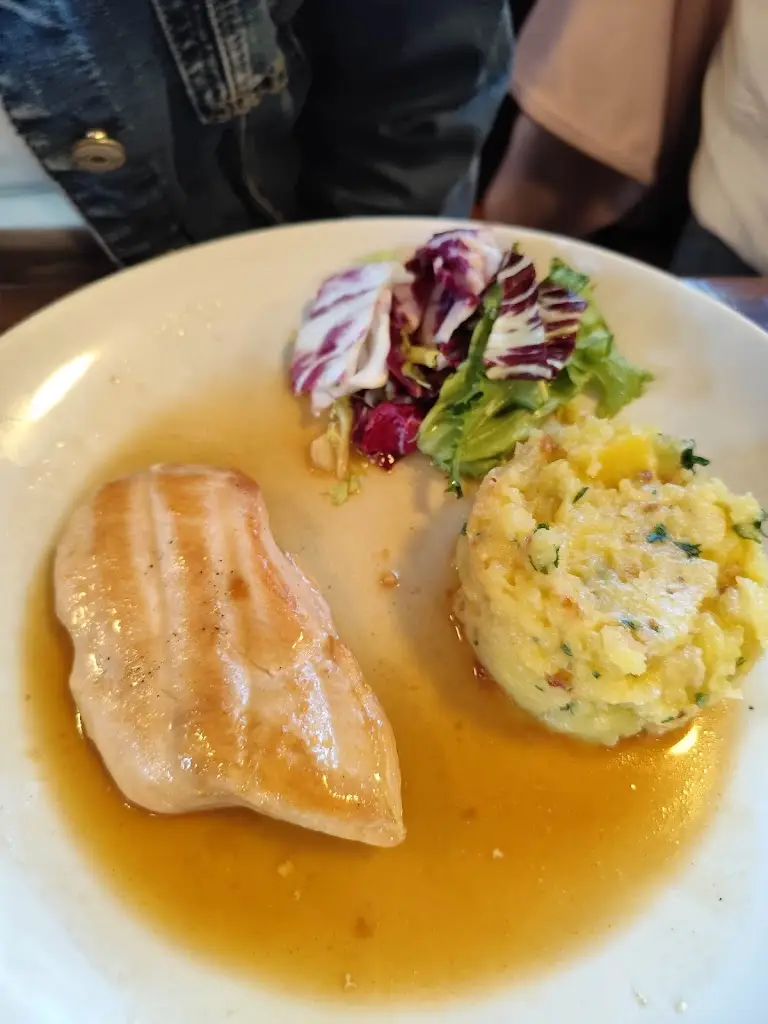 Pavla Janků_Pivnice Hermína_Bechyně_review