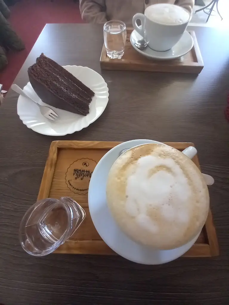 Menu_Rodinná cukrárna a kavarna Šarlotka_České Velenice_image_4