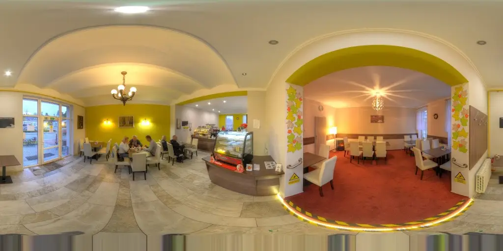 Rodinná cukrárna a kavarna Šarlotka_České Velenice_slider_image_3