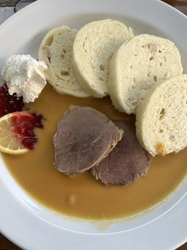 Marie Ptacnikova_Lomnice Hotel & Restaurant_Lomnice_review