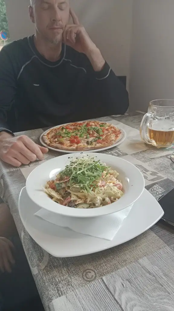 Kamlis_Pizzeria Al Capone_Lomnice_review