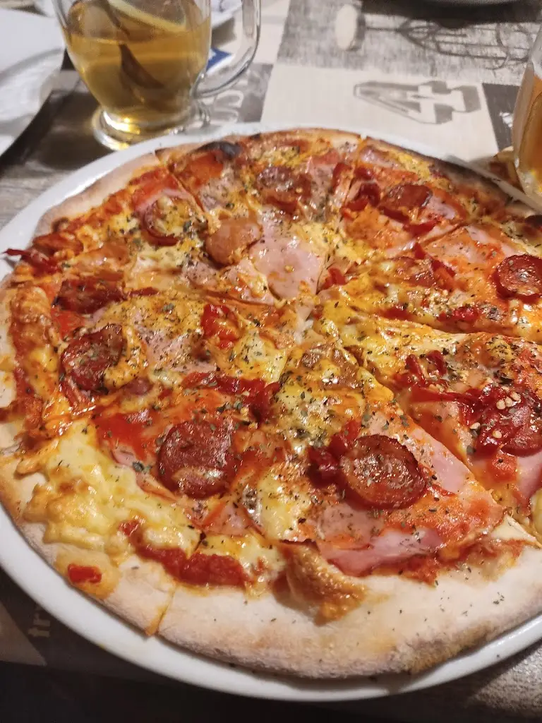 Martin Beran_Pizzeria Al Capone_Lomnice_review