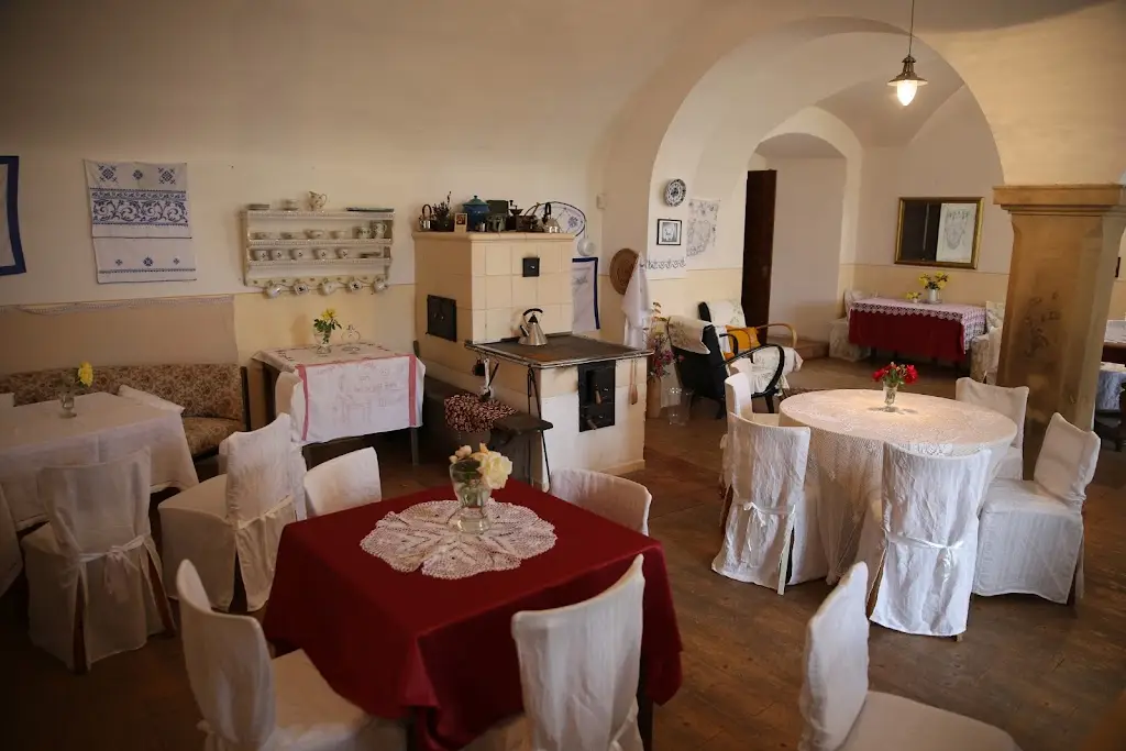 Zámecká kavárna Milotice restaurant in Milotice