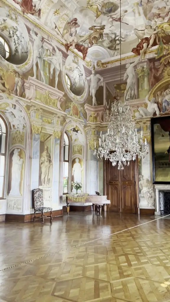 Dominika Nosková_Zámek Milotice_Milotice_review