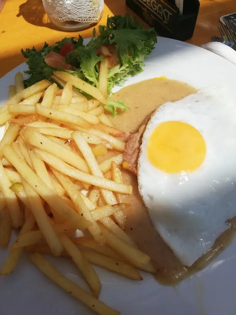 Hana Šašková_Obecní Hospoda_Milotice_recensione