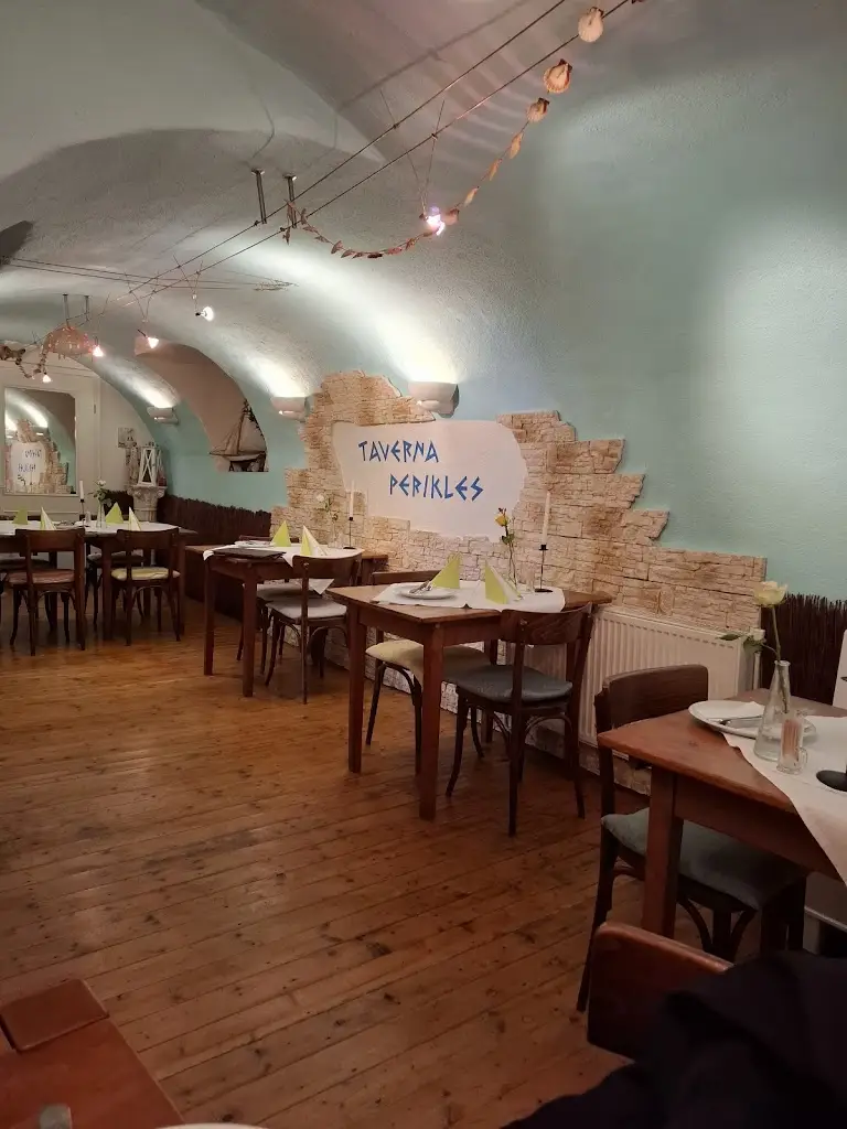 Taverna Perikles_České Velenice_slider_image_3