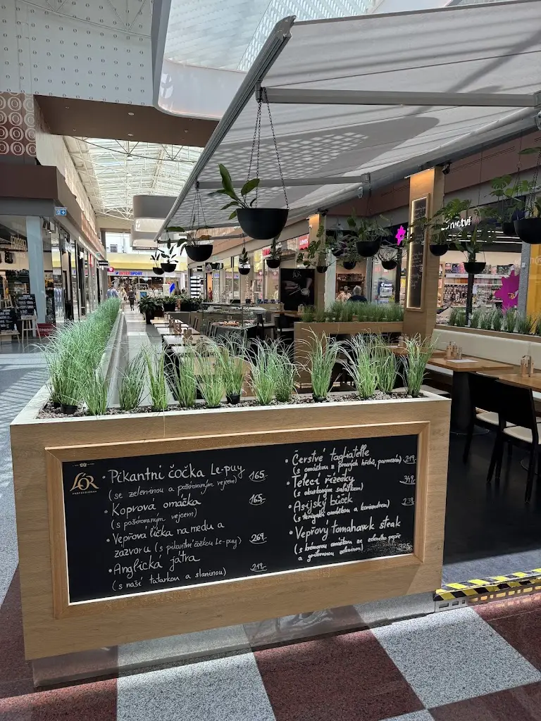 Garden restaurant_Modřice_slider_image_3