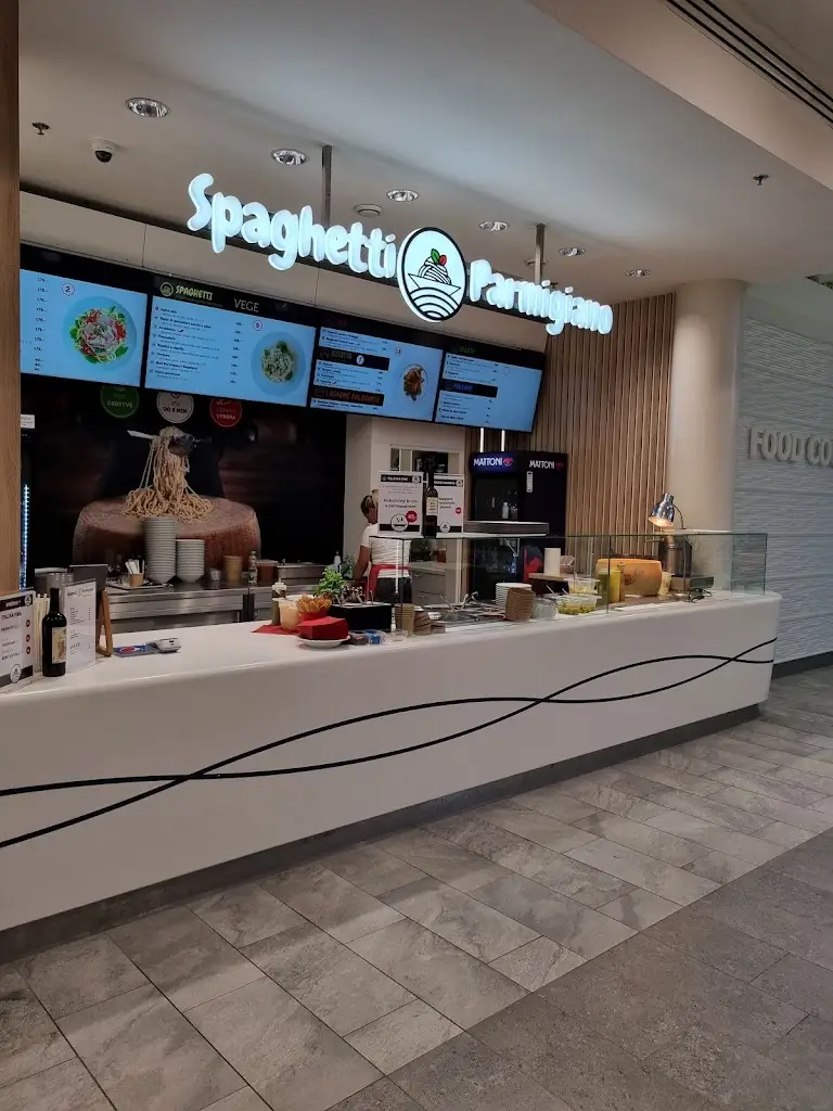 SPAGHETTI PARMIGIANO ristorante a Modřice